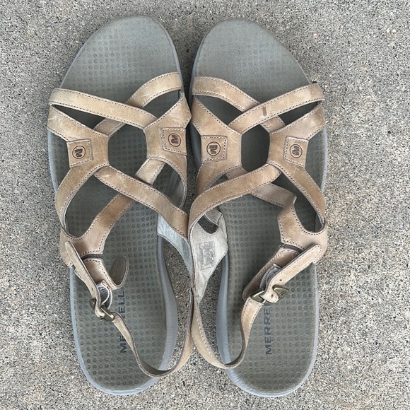 Merrell Shoes - 3/$15 SALE Merrell Tan Leather Strappy Sandals- Size 11